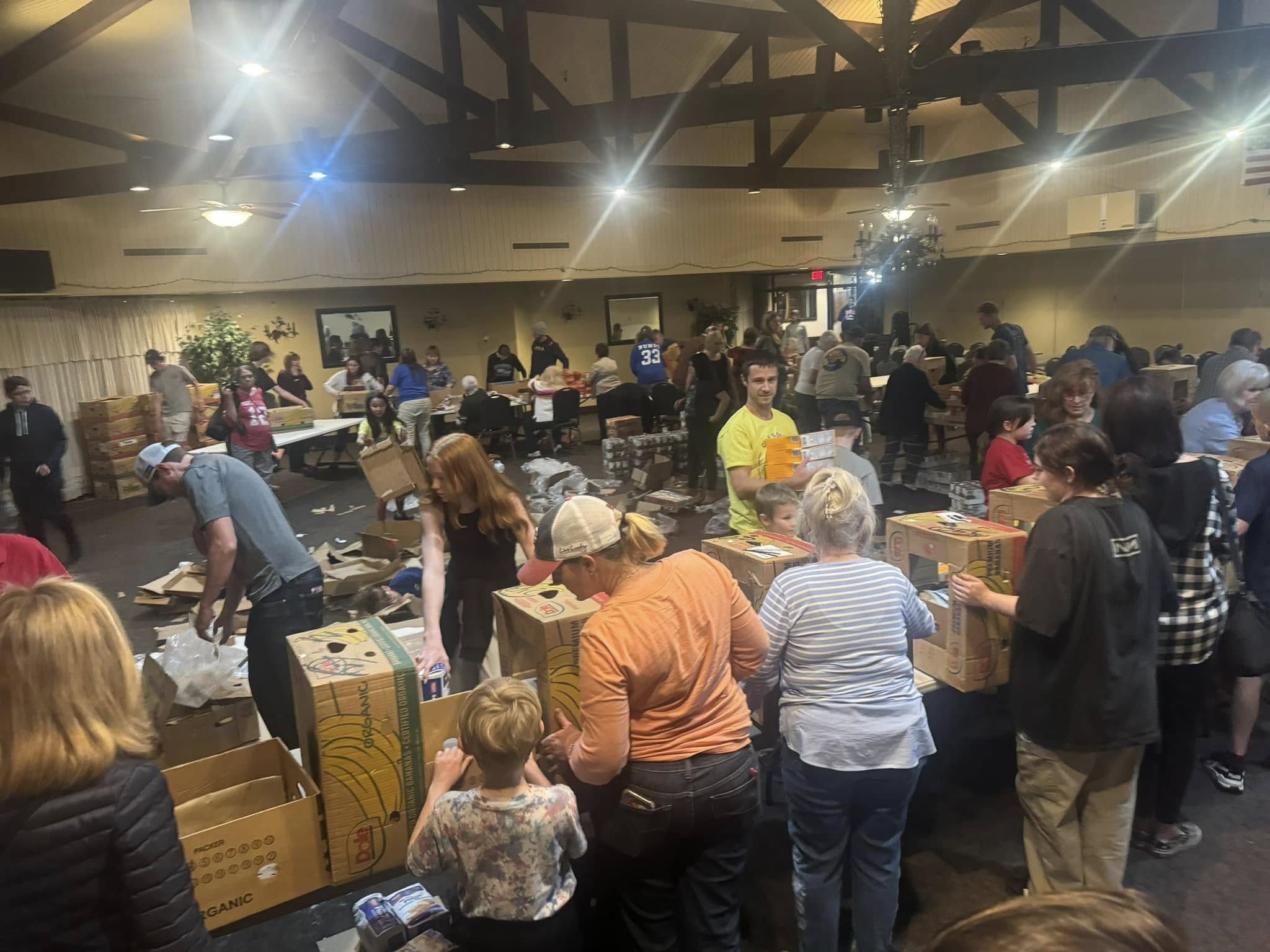 Thanksgiving Basket Donations Photo 14